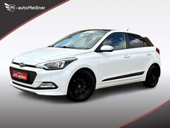 Bild des Angebotes Hyundai i20 Style *Navi *Sitzh.*Kamera *PDC *Panor.-Dach