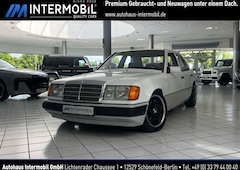 Bild des Angebotes Mercedes-Benz 200 E Lim.*AUT.*KLIMA*TEMPOMAT*KAMERA*OLDTIMER*