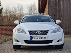 Bild des Angebotes Lexus IS 220d