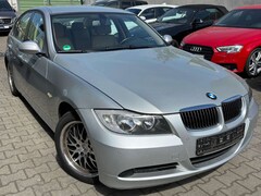 Bild des Angebotes BMW 318 i Limousine AUTOMATIK TÜV LEDER