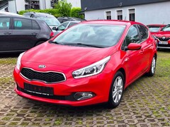Bild des Angebotes Kia Ceed / cee'd Dream Team/1Hand/Lenkradheizung/Sitzheizung/Finanzierung ab6,99