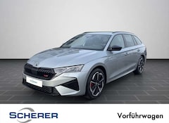 Bild des Angebotes Skoda Octavia Combi RS 2,0 TSI DSG AHK/ Navi/ Assisten