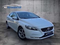 Bild des Angebotes Volvo V40 Kinetic*LED*TEMPOMAT*SOUND*PDC*1.HAND*TOP