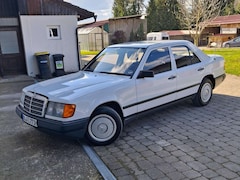 Bild des Angebotes Mercedes-Benz 250 250D/124