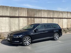 Bild des Angebotes VW Passat Variant 190PS 4MOTION DSG ACC LED AHK R-Line CarPlay Leder
