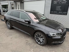 Bild des Angebotes Skoda Superb Combi Premium Edition 4x4*BI-XEN*NAVI*KAM