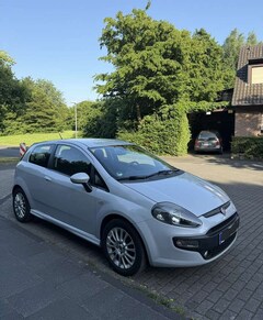 Bild des Angebotes Fiat Punto Evo Fiat Punto Evo 1.4 Benzin Motor gepflegt