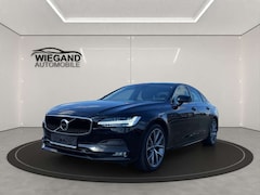 Bild des Angebotes Volvo S90 D4 Geartronic Momentum Pro+LED+PDC+NAVI+