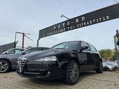 Bild des Angebotes Alfa Romeo 147 Alfa 147 1.6 16V TS Black,Leder,Tüv Reifen Neu