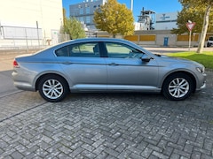 Bild des Angebotes VW Passat 1.6 TDI DSG *limo*Automatik*