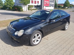 Bild des Angebotes Mercedes-Benz C 200 automatic ( Unfallfrei ) navi , klima ( ohne TUV )