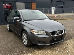 Bild des Angebotes Volvo V50 Kombi 1.6 D Momentum AHK 8FACH TOP ZUSTAND