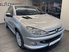 Bild des Angebotes Peugeot 206 Cabriolet CC Quiksilver*Klimaaut./Sportsitze
