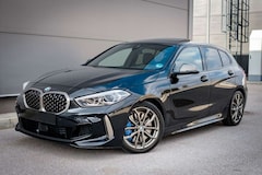 Bild des Angebotes BMW 135 i xDrive Panorama.Driv.ass+ACC.Kam.HUD.H&K
