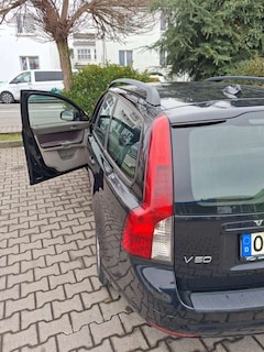 Bild des Angebotes Volvo V50 1.6 D Drive Momentum