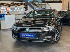 Bild des Angebotes VW Passat Highline *Keyless*LED*Navi*Kamera*Virtuel