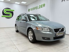 Bild des Angebotes Volvo V50 1.6 D Momentum / LEDER / AHK / NAVI