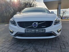 Bild des Angebotes Volvo V60 V60+T6+AWD+Geartronic+Momentum
