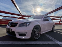 Bild des Angebotes Mercedes-Benz C 63 AMG Avantgarde Aut.  DISTRONIC*H&K*ILS*KAMERA*