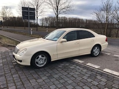 Bild des Angebotes Mercedes-Benz E 200 CDI*Taxi*Leder*Klima*Automatik*Mwst*AHK*