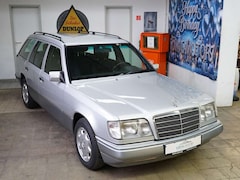 Mercedes-Benz E 220 W124 S124 aus 1. Hand und Scheckheft gepflegt
