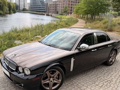 Bild des Angebotes Jaguar XJ8 4.2 Liter Executive Sonderlack Bi Color