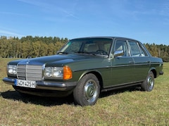Bild des Angebotes Mercedes-Benz 230 W123 230E - Automatik, Klima, Leder, ZV, Tempomat
