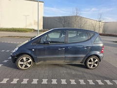 Bild des Angebotes Mercedes-Benz A 190 Mercedes-Benz A-Klasse A190 | TÜV bis 01/2028 | sp