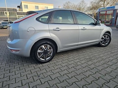 Bild des Angebotes Ford Focus Focus Fließheck 5-Türer 1.6 16V,Klima,ZV,Tüv 03/28