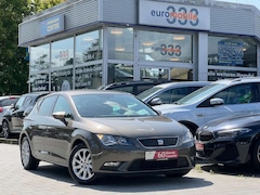 Bild des Angebotes SEAT Leon Style *78.000km*Navi*AHK*Temp.*