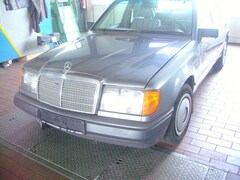 Bild des Angebotes Mercedes-Benz E 230 Oldtimer