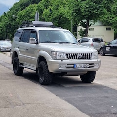Toyota Land Cruiser Land Cruiser 3.0 2. Hand Kühler/ Zahnriemen NEU