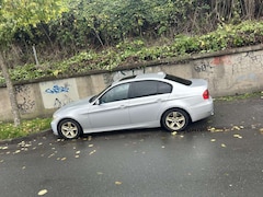 Bild des Angebotes BMW 320 320i Touring