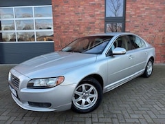 Bild des Angebotes Volvo S80 2.4 D5 AUT, LEDER,SITZH,AHK,SEHR GEPFLEGT