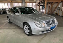 Bild des Angebotes Mercedes-Benz E 220 CDI Automatik Schiebedach Klima 2 Hand