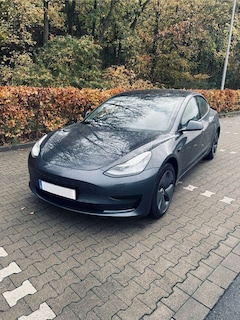 Bild des Angebotes Tesla Model 3 Standard Reichweite Plus Hinterradantrieb