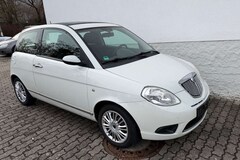 Lancia Ypsilon 1.2 8V Oro Panorama Klima