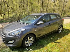 Bild des Angebotes Hyundai i30 i30cw 1.6 CRDi Automatik Style