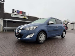 Hyundai i20 Style*TÜV NEU*