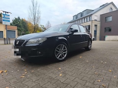 Bild des Angebotes SEAT Exeo ST 2.0 TDI CR Sport/ Ahk/ Sitzh./ Tüv 11.27/ 170PS