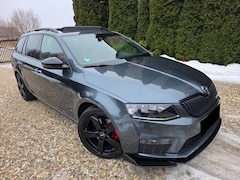 Bild des Angebotes Skoda Octavia Octavia Combi 2.0 TDI DSG RS