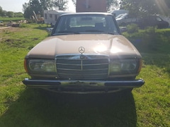 Mercedes-Benz Baureihe 123 Baureihe 123 200 D