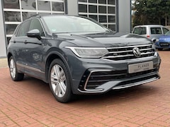 Bild des Angebotes VW Tiguan R-Line LED Navi Service neu