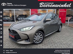 Bild des Angebotes Toyota Yaris 1.5-l-VVT-i Hybrid CVT Active Techn. Sitzh