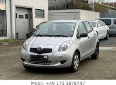 Bild des Angebotes Toyota Yaris Luna 1.0L 5 Türig * 2 Hand * Neu Zahnrieme