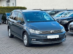 Bild des Angebotes VW Touran Comfortline DSG*NAV*SHZ*ACC*PANO*AHK*Sthz
