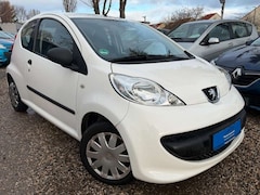 Bild des Angebotes Peugeot 107 Petit Filou*2.HD*ZV*AllWR*TÜV NEU