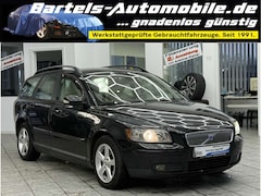 Bild des Angebotes Volvo V50 2.0 D Summum, Standheizung, Leder, Bi-Xenon