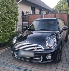 Bild des Angebotes MINI Cooper D Clubman Hampton