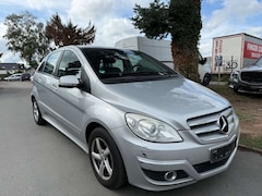 Bild des Angebotes Mercedes-Benz B 170 KLIMA SITZHEIZUNG TEILLEDER